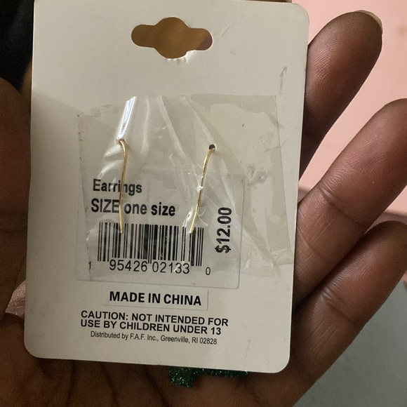 💥NEW ITEM 💥 Christmas Tree Earrings - Picture 2 of 2